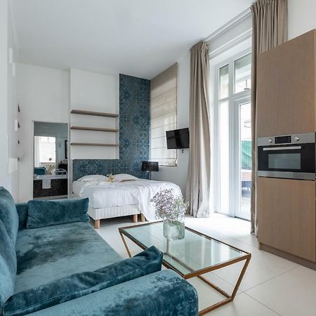 Milestay Champs Elysees París Exterior foto
